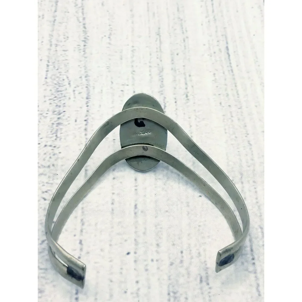 Womens vintage cuff bracelet silver with oval abelone small petite 1970's